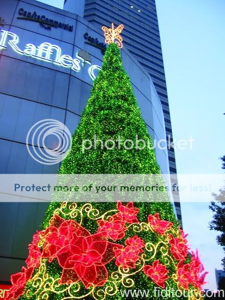 Raffles_City_3_Xmas_Dec_06.jpg